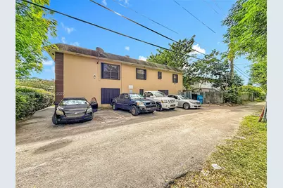 2335 NE 172nd St #4, North Miami Beach, FL 33160 - Photo 31