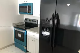 555 NE 123rd St, North Miami, FL 33161 - Photo 3