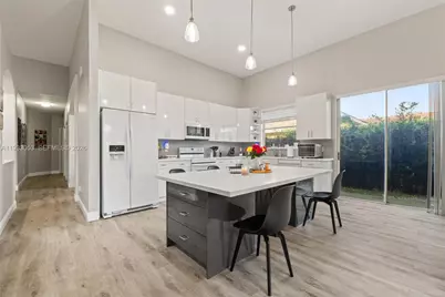 343 SW 187th Ter, Pembroke Pines, FL 33029 - Photo 13