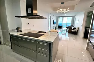 18201 Collins Ave, Sunny Isles Beach, FL 33160 - Photo 9