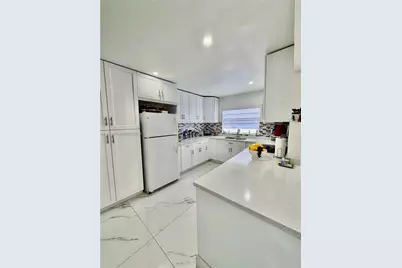 9330 Sunrise Lakes #304, Sunrise, FL 33322 - Photo 7