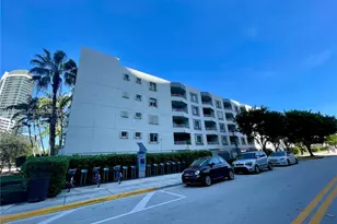 1401 Bay Rd, Miami Beach, FL 33139 - Photo 5
