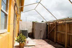 67 NE 12th Ave, Homestead, FL 33030 - Photo 17