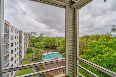 17890 W Dixie Hwy 614 Hwy #614, North Miami Beach, FL 33160 - Photo 11