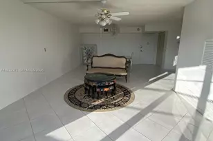 2500 NE 48th Ln, Fort Lauderdale, FL 33308 - Photo 13