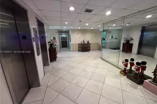 2500 NE 48th Ln, Fort Lauderdale, FL 33308 - Photo 5