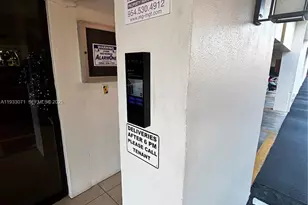 2500 NE 48th Ln, Fort Lauderdale, FL 33308 - Photo 5