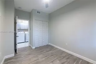 6990 NW 179th St, Hialeah, FL 33015 - Photo 15