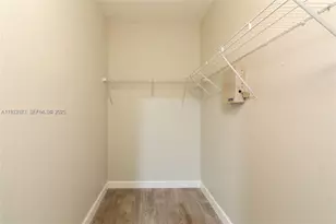 6990 NW 179th St, Hialeah, FL 33015 - Photo 17