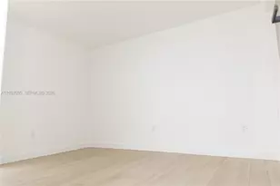 3625 N Country Club Dr, Aventura, FL 33180 - Photo 23