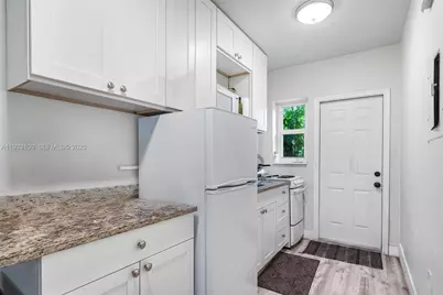 859 NE 90th St, Miami, FL 33138 - Photo 19