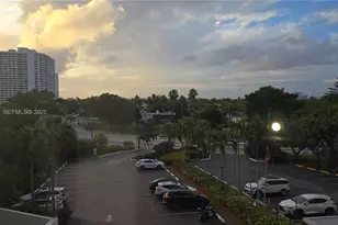 600 Parkview Dr, Hallandale Beach, FL 33009 - Photo 13