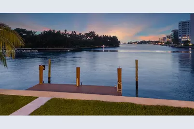 919 92nd St, Surfside, FL 33154 - Photo 15