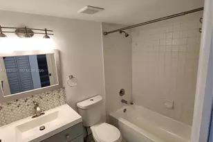 6934 NW 166th Terrace, Miami Lakes, FL 33014 - Photo 7