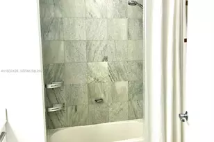 1050 Brickell Ave, Miami, FL 33131 - Photo 23