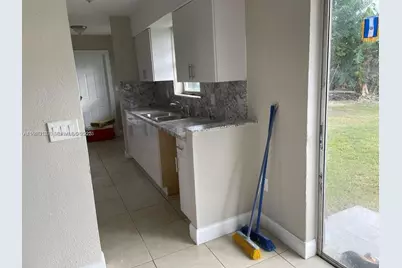 1630 SW 4th St, Homestead, FL 33030 - Photo 13