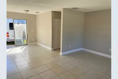 1630 SW 4th St, Homestead, FL 33030 - Photo 3