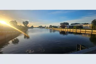 5715 NW 84th Ter, Tamarac, FL 33321 - Photo 3