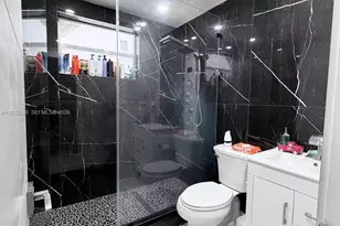 5168 E 8th Ln, Hialeah, FL 33013 - Photo 13