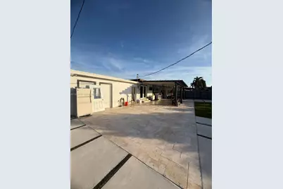 5168 E 8th Ln, Hialeah, FL 33013 - Photo 13