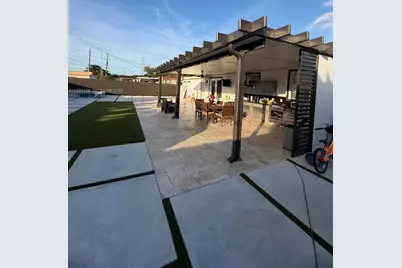 5168 E 8th Ln, Hialeah, FL 33013 - Photo 17