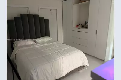 5168 E 8th Ln, Hialeah, FL 33013 - Photo 11