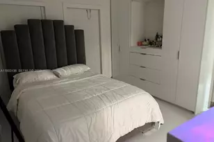 5168 E 8th Ln, Hialeah, FL 33013 - Photo 11