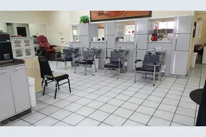 7140 & 7142 N Nob Hill Rd, Tamarac, FL 33321 - Photo 3