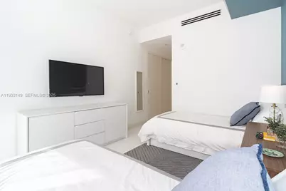 300 Biscayne Boulevard Way #1901, Miami, FL 33131 - Photo 39