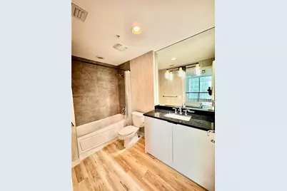 300 S Biscayne Blvd #L-1210, Miami, FL 33131 - Photo 29