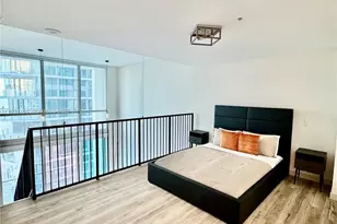300 S Biscayne Blvd, Miami, FL 33131 - Photo 23