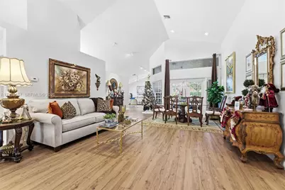 2019 Cove Ln, Weston, FL 33326 - Photo 5