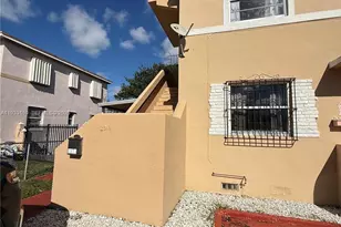 2313 NW 14th St, Miami, FL 33125 - Photo 15