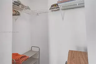 31 SE 6th St, Miami, FL 33131 - Photo 23