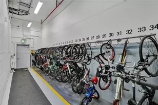 31 SE 6th St, Miami, FL 33131 - Photo 31