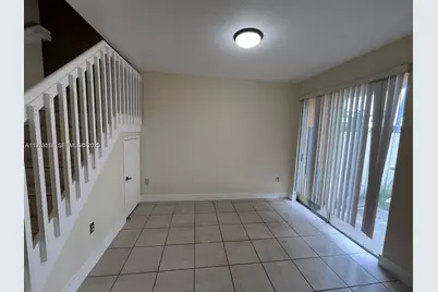 10908 SW 240th Ln, Homestead, FL 33032 - Photo 5