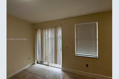 10908 SW 240th Ln, Homestead, FL 33032 - Photo 7