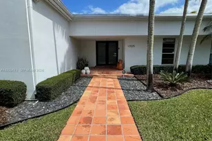 17025 SW 80th Ct, Palmetto Bay, FL 33157 - Photo 7