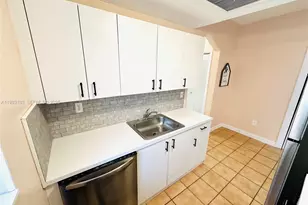 540 15th St, Miami Beach, FL 33139 - Photo 15