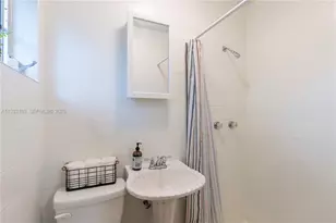 339 Falcon Ave, Miami Springs, FL 33166 - Photo 21