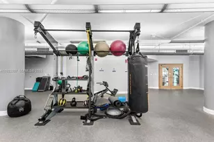 253 NE 2nd St 2 2+ Lrg Den, Miami, FL 33132 - Photo 57