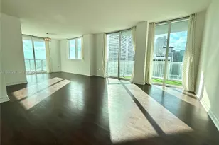 253 NE 2nd St 2 2+ Lrg Den, Miami, FL 33132 - Photo 9