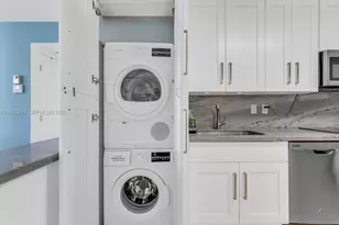 3701 N Country Club Dr, Aventura, FL 33180 - Photo 13