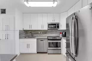 3701 N Country Club Dr, Aventura, FL 33180 - Photo 5