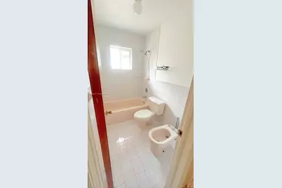 2220 W 74th St #201-16, Hialeah, FL 33016 - Photo 17