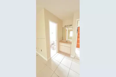 2220 W 74th St #201-16, Hialeah, FL 33016 - Photo 7