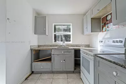 1337 NW 77th St, Miami, FL 33147 - Photo 29