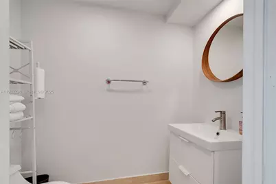 848 Brickell Key Dr #1803, Miami, FL 33131 - Photo 7