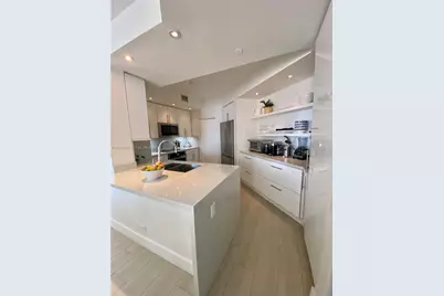 888 Brickell Key Dr #2209, Miami, FL 33131 - Photo 3