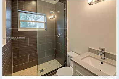 1080 NE 145th St, North Miami, FL 33161 - Photo 3